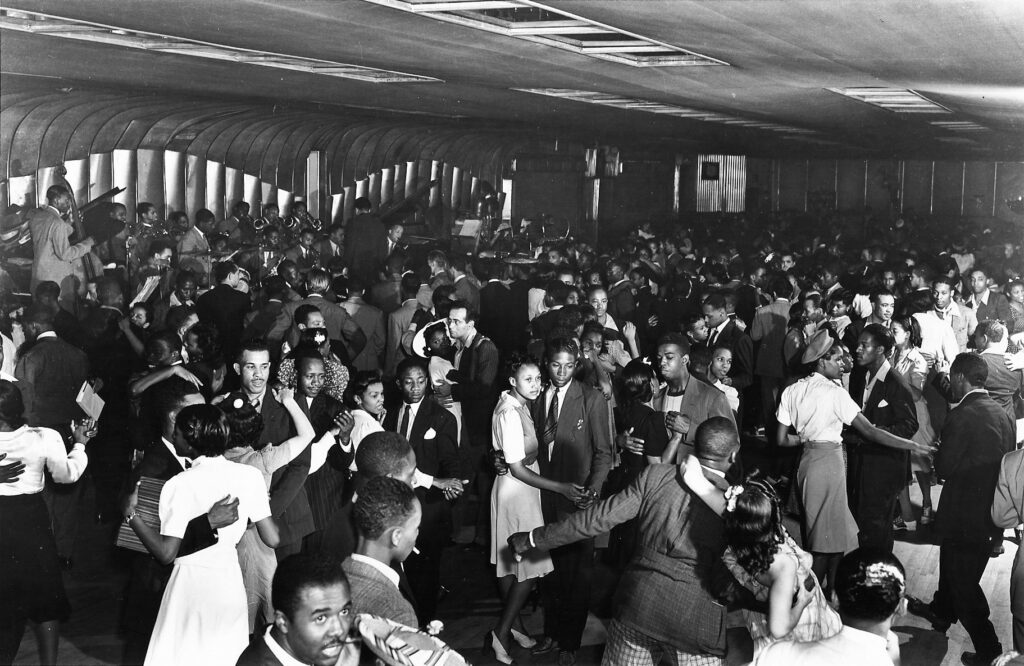 lindy hop au savoy ballroom